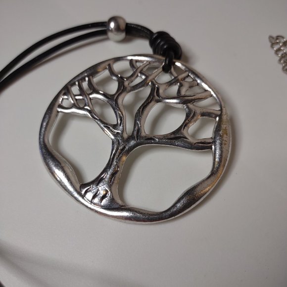 Large Tree Of Life Pendant Necklace Adjustable 30 To 32 Inches Long - Picture 2 of 8
